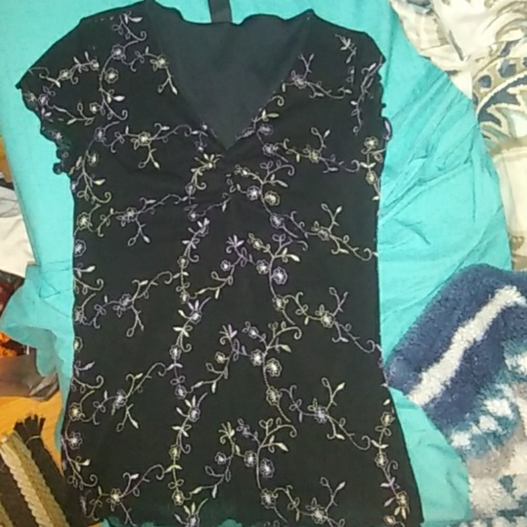 Wrapper Tops - A black flowered shirt Wrapper Tops - A black flowered shirt